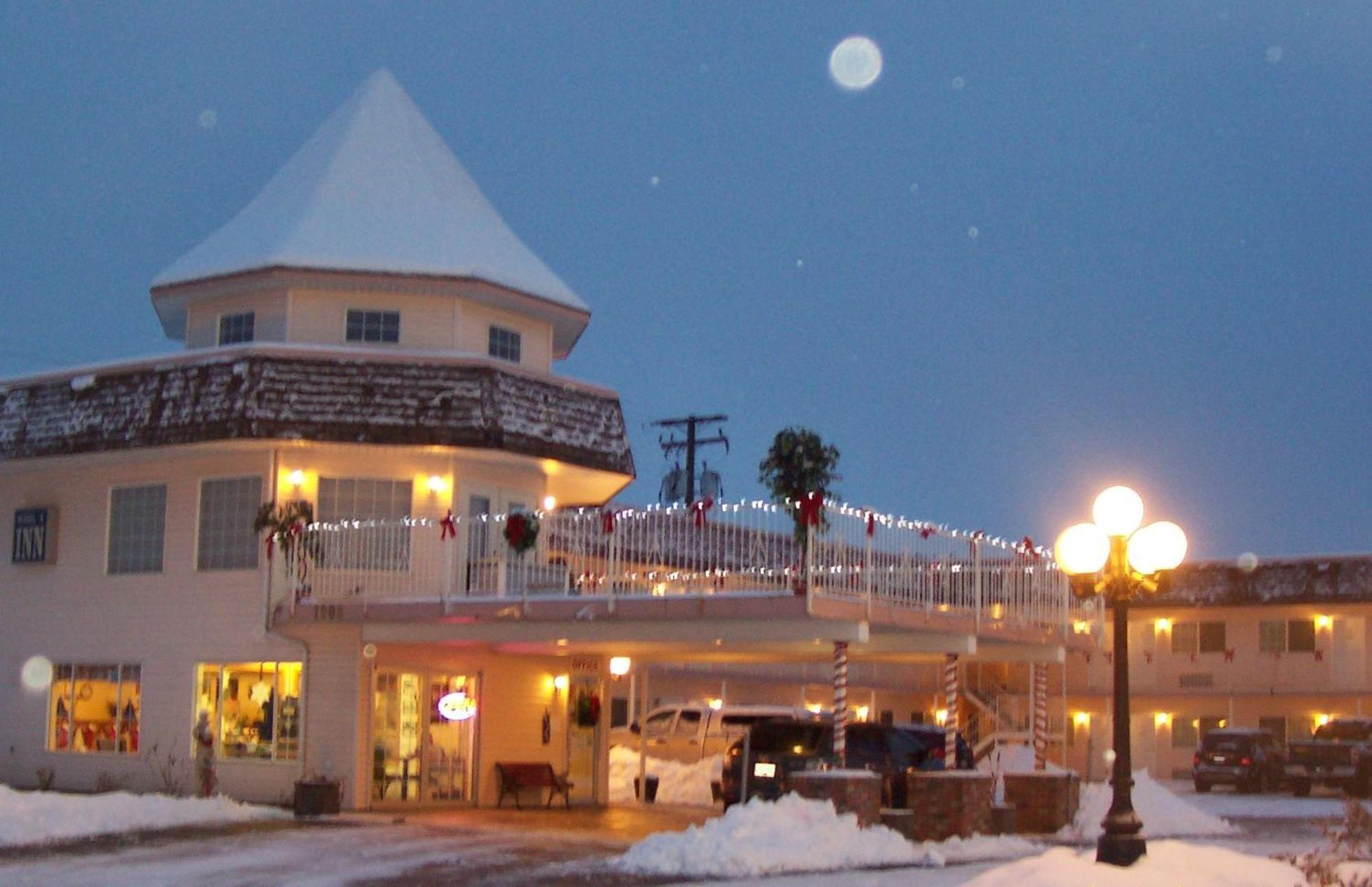 Model A Inn Cranbrook Exterior photo